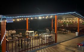 Isabella Hostel And Pool